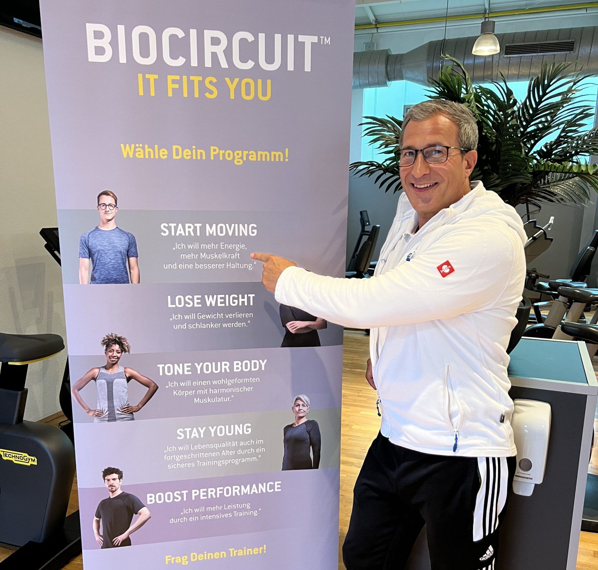 Steffen Levin, Gründer und Inhaber der Fitness Factory Lüdenscheid, ist überzeugt vom neuen Technogym Biocircuit Kraftzirkel.