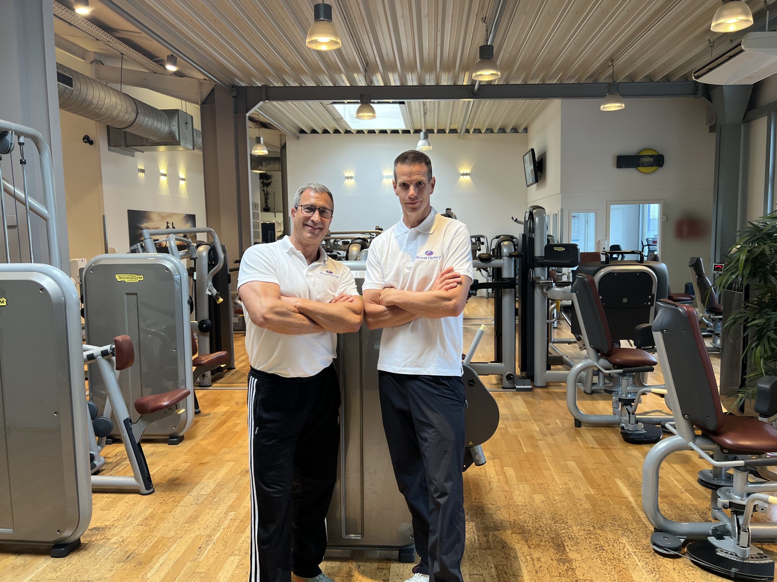 Jens Ellermann und Steffen Levin, Gründer und Inhaber, haben in das Biocircuit Trainingskonzept von Technogym investiert und sind stolz auf ihre Fitness Factory Lüdenscheid.