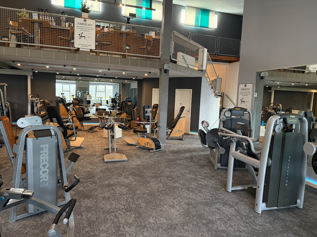 Trainieren, wo Motivation und Wohlfühlatmosphäre zuhause sind – das Studio für Fitness Stockstadt verbindet modernes Ambiente mit familiärem Spirit. ©Studio für Fitness Stockstadt